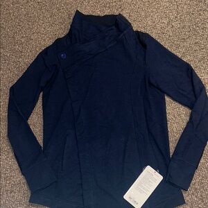 Lululemon coastal wrap Stylish Navy Jacket with pockets wrapped side to side